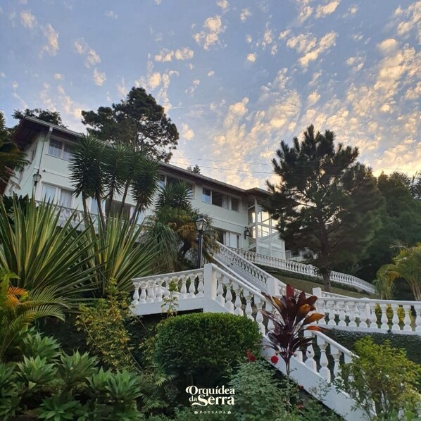 Front of property - Pousada Orquídea da Serra (Petrópolis)