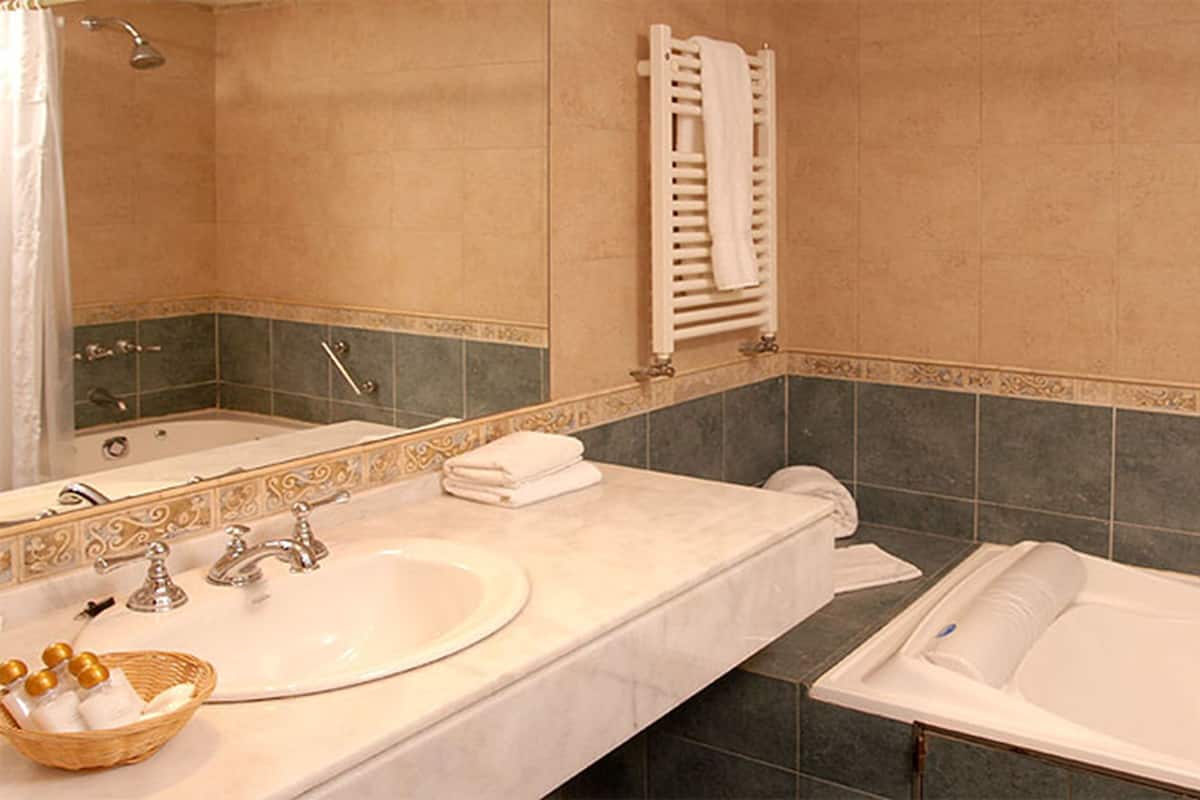 Vòi sen/bồn tắm kết hợp, bồn tắm ngâm, đồ dùng nhà tắm miễn phí 