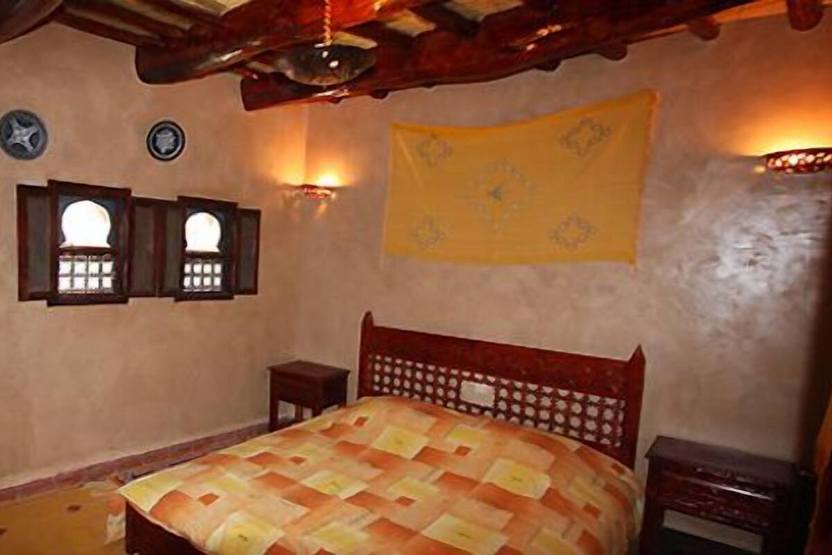 Double Room (Hbibti) | Blackout curtains, free cots/infant beds, rollaway beds, free WiFi