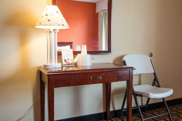Standard Room, 2 Double Beds | Desk, free WiFi, bed sheets