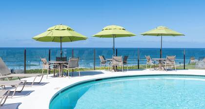 Wave Crest Resort