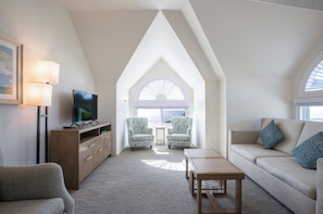 Condo, 2 Bedrooms, Non Smoking, Kitchenette | Living area | Flat-screen TV, DVD player