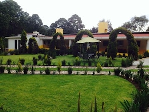 Garden - Hotel Finca los Girasoles (Valle de Bravo)