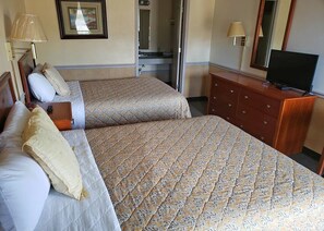 Cortinas blackout, tabla de planchar con plancha y camas extra gratis 