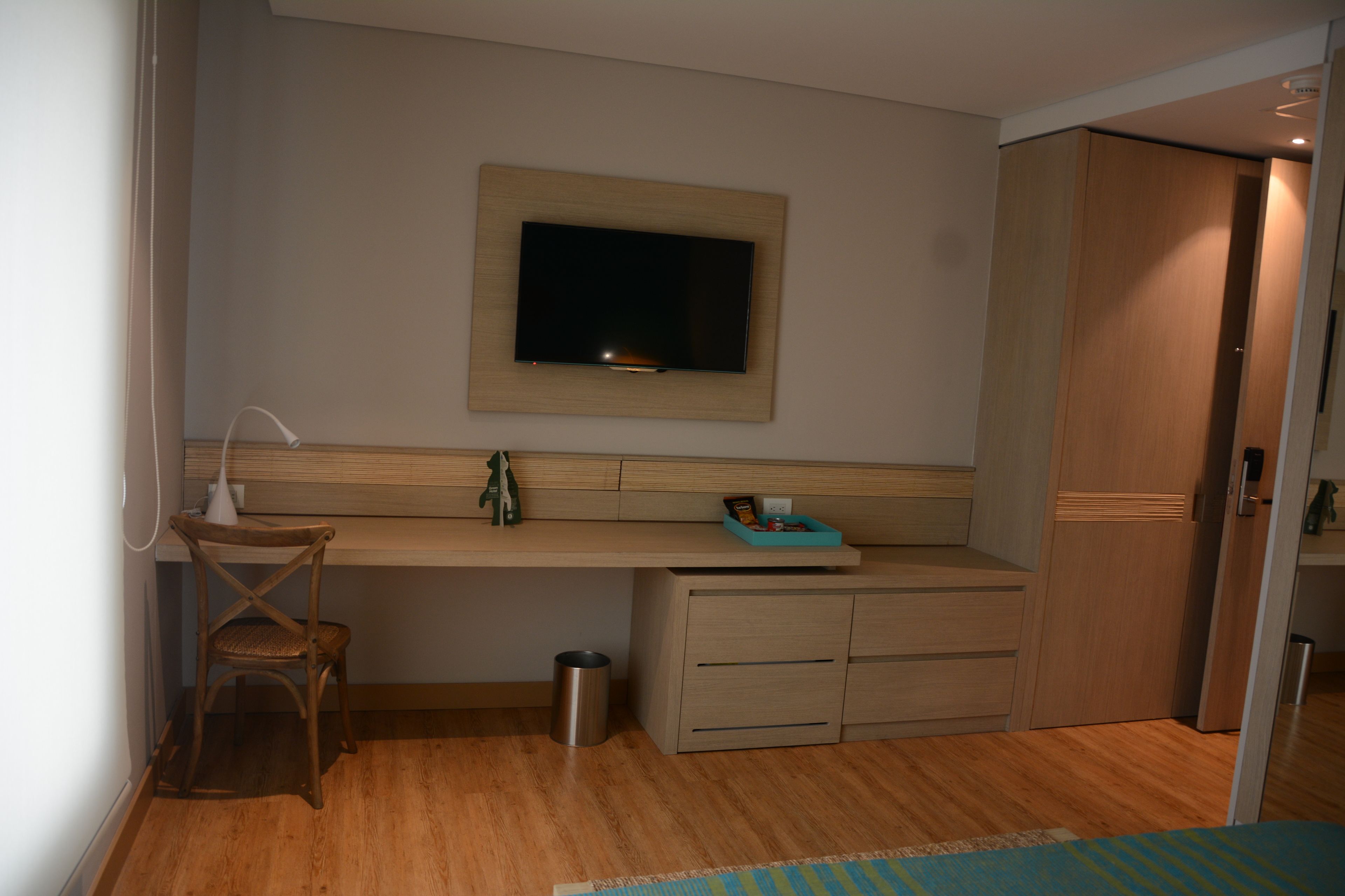 standard room | 1 bedroom, premium bedding, minibar, in-room safe