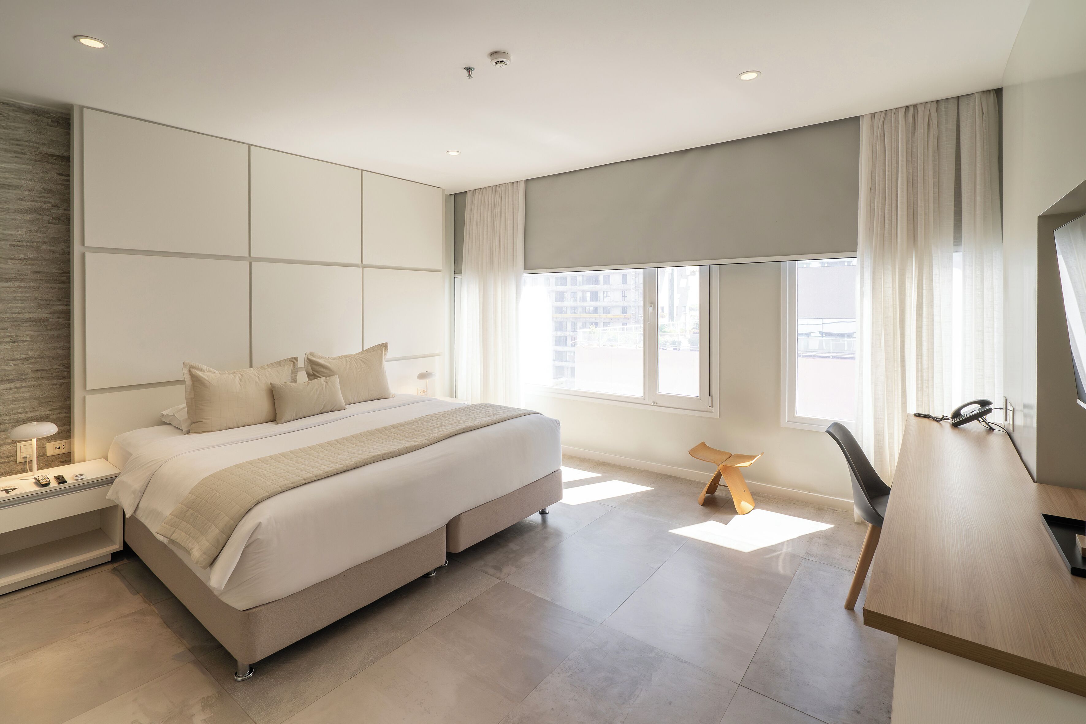 Comfort Double or Twin Room (Silver) | Premium bedding, down comforters, memory foam beds, minibar