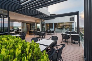 Porch - The Hub Urban Hotel (Asunción)