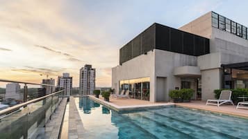 Outdoor pool, sun loungers