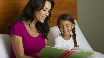 Standard Studio, 2 Queen Beds, Kitchen | Desk, iron/ironing board, free WiFi, bed sheets