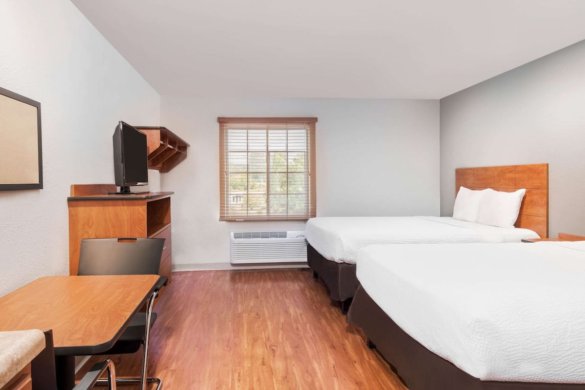 Desk, iron/ironing board, free WiFi, bed sheets