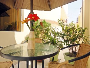 Coin salon dans le hall