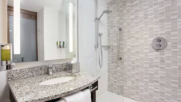 Shower, rainfall showerhead, free toiletries, hair dryer