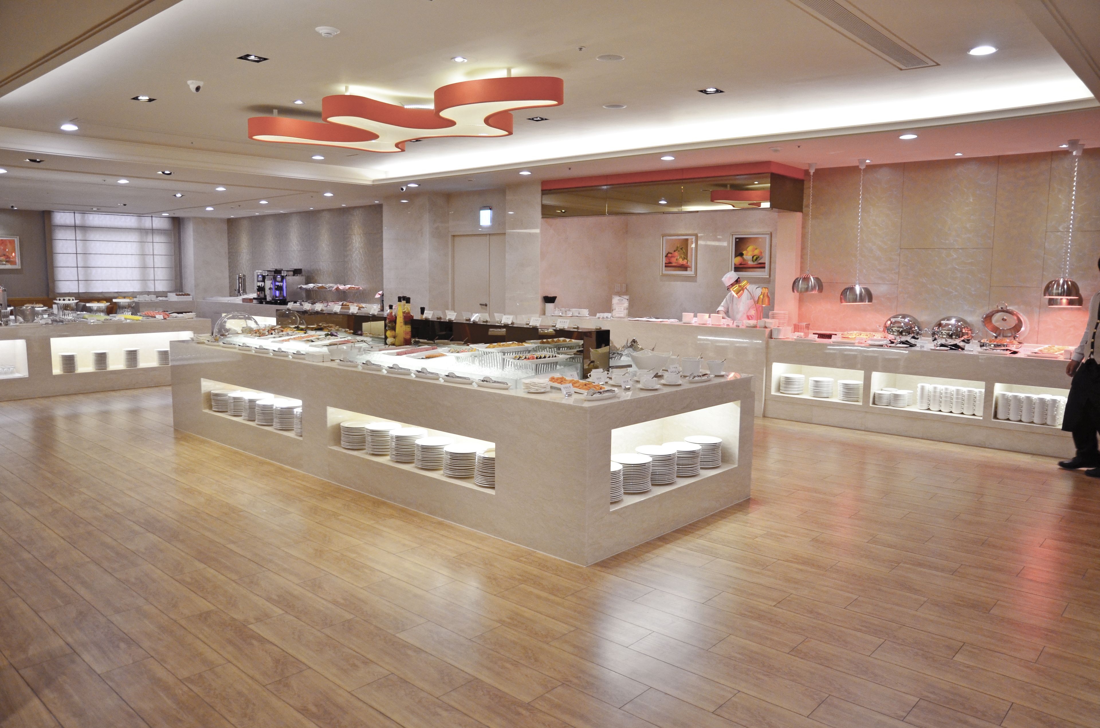 daily buffet breakfast (twd 420 per person)