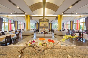 Päivittäinen buffetaamiainen (528 TWD per henkilö)