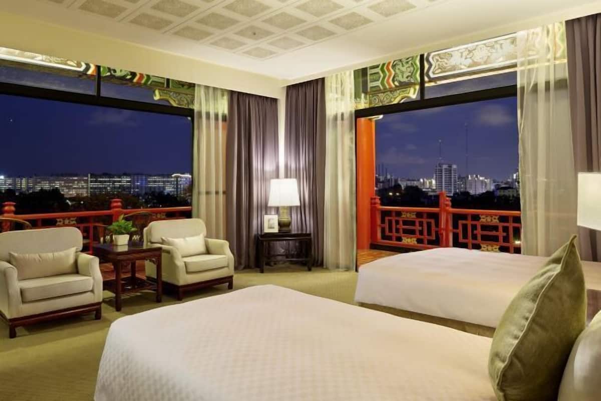 In-room safe, desk, blackout curtains, soundproofing