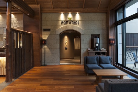 Sala de estar en el lobby