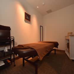 Body treatments, aromatherapy, deep-tissue massages, facials