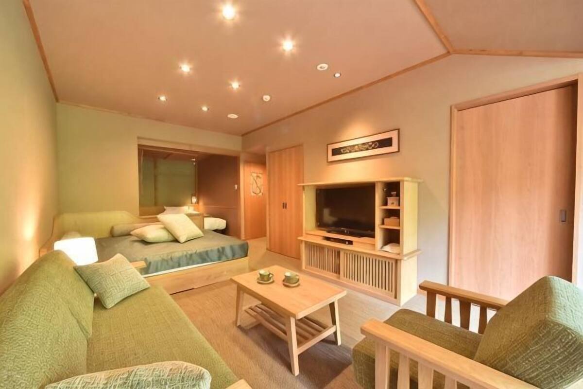 Premium bedding, desk, free WiFi, bed sheets