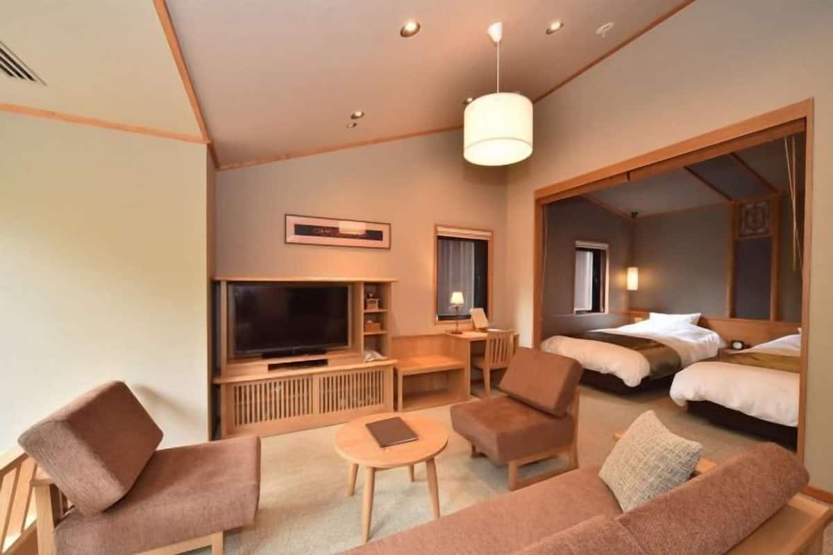 Premium bedding, desk, free WiFi, bed sheets