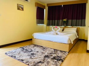 In-room safe, desk, rollaway beds, free WiFi - JP Inn Pattaya (Pattaya)