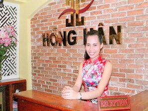 Reception - Hong Han Hotel (Ho Chi Minh City)