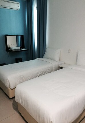 Iron/ironing board, free WiFi - YY48 Hotel (Kuala Lumpur)