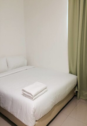 Iron/ironing board, free WiFi - YY48 Hotel (Kuala Lumpur)