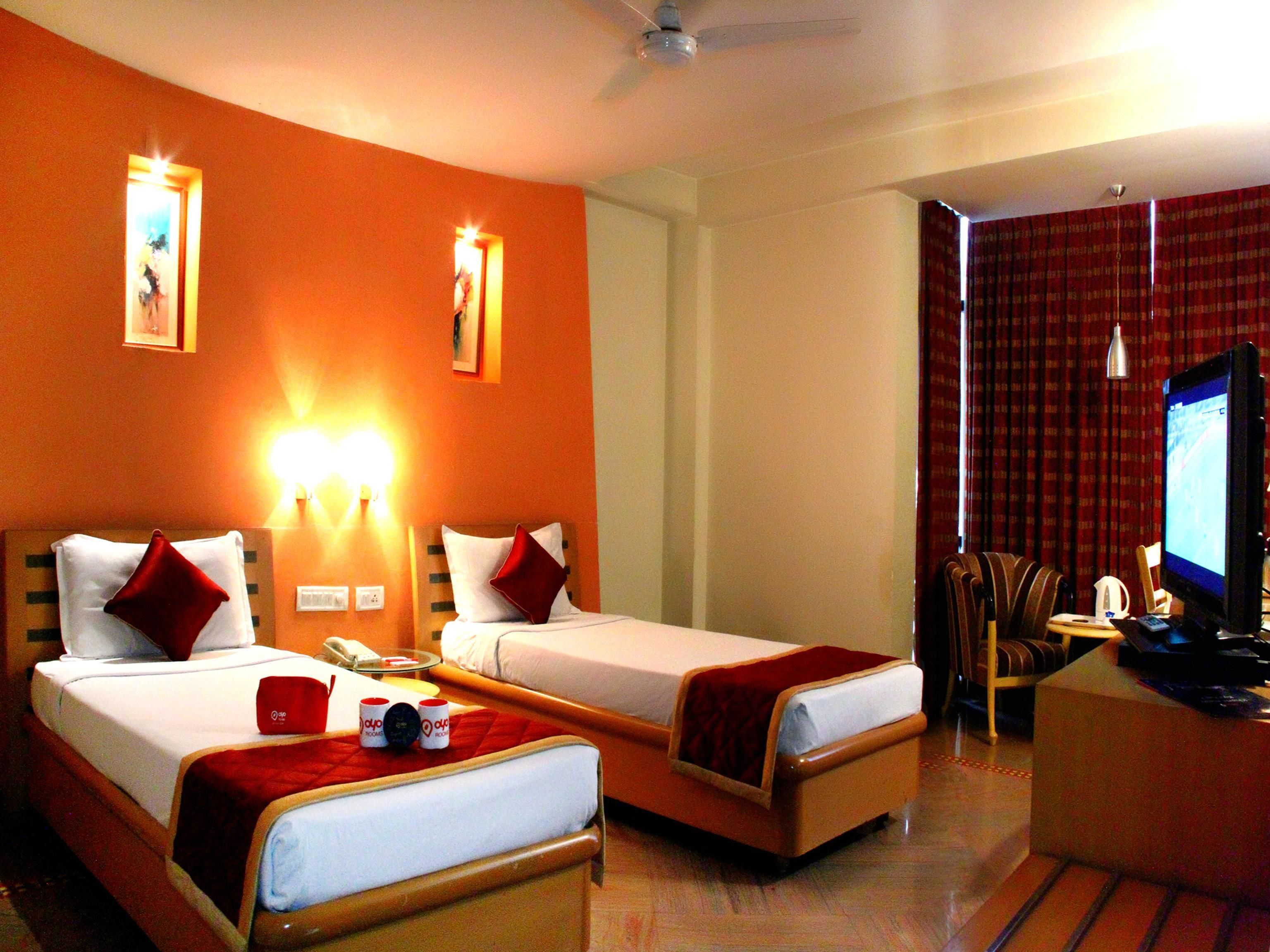 standard double or twin room, 1 double bed, private bathroom | in-room safe, desk, free wifi