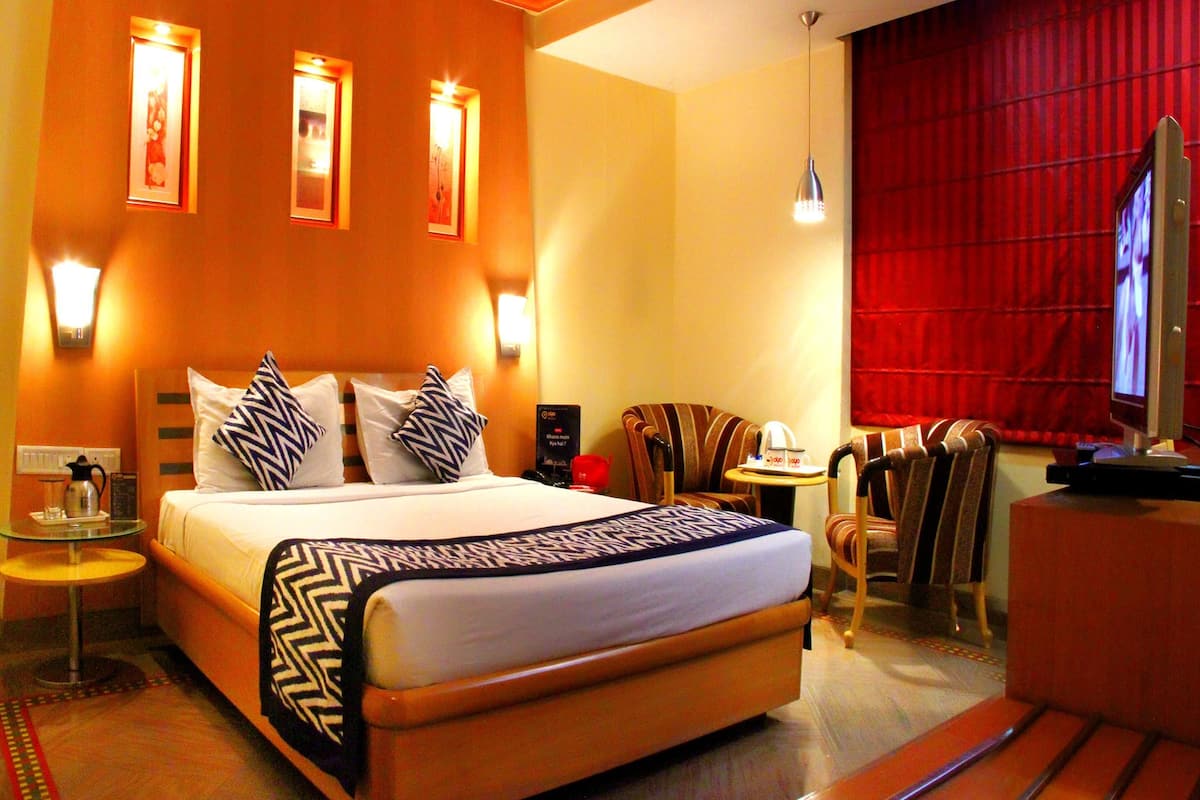 standard double or twin room, 1 double bed, private bathroom | in-room safe, desk, free wifi