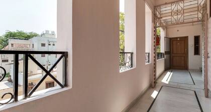 OYO 1074 Apartment Banjara Hills