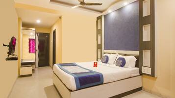 Brankas, meja kerja, dan Wi-Fi gratis