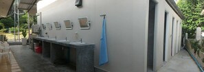 1 Bed in 4 Beds Mixed Dorm | Faciliteter på badeværelset | Gratis toiletartikler, håndklæder