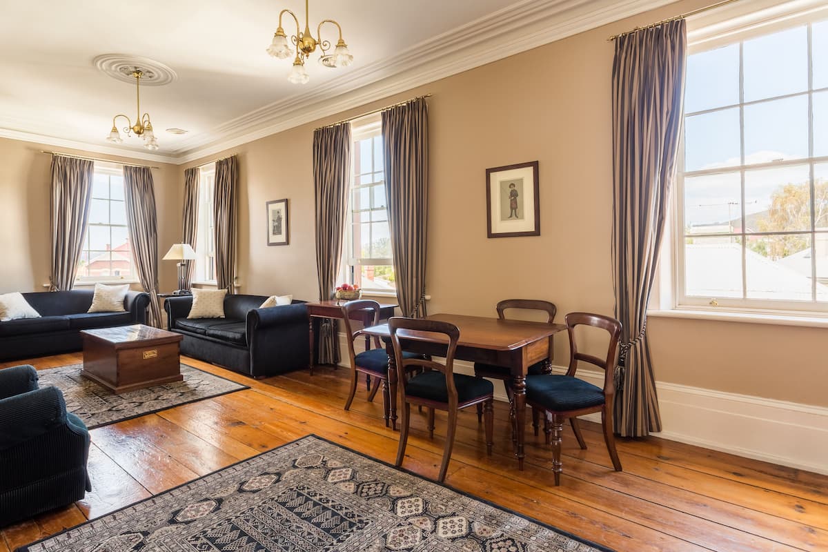 The York, Premium Apartment, 2 Bedrooms | In-room dining