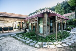 Exterior - Hill & Falls House (Gapyeong)