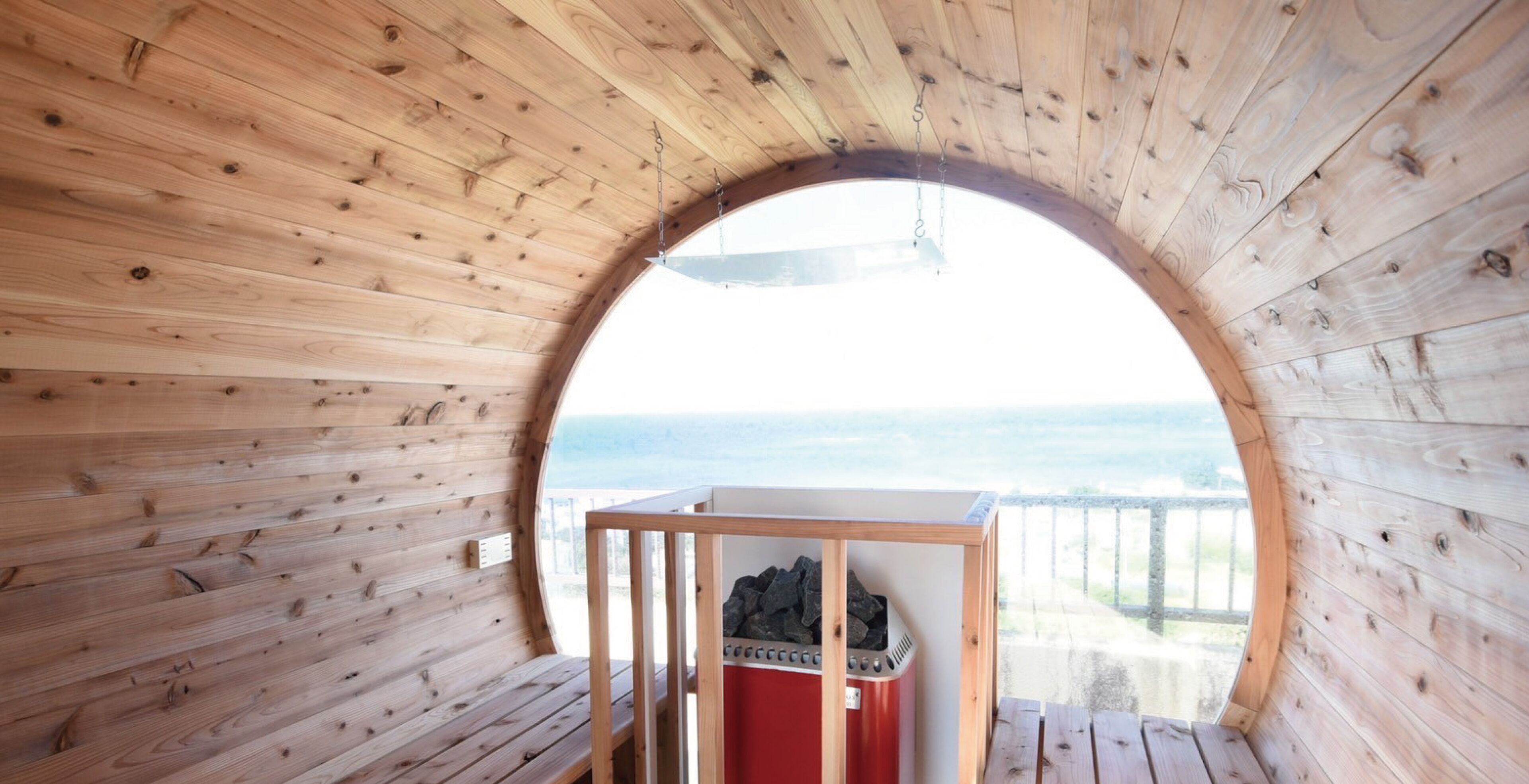 Ocean View Deluxe Suite with Jacuzzi Bath 2F R005 | Free WiFi, bed sheets