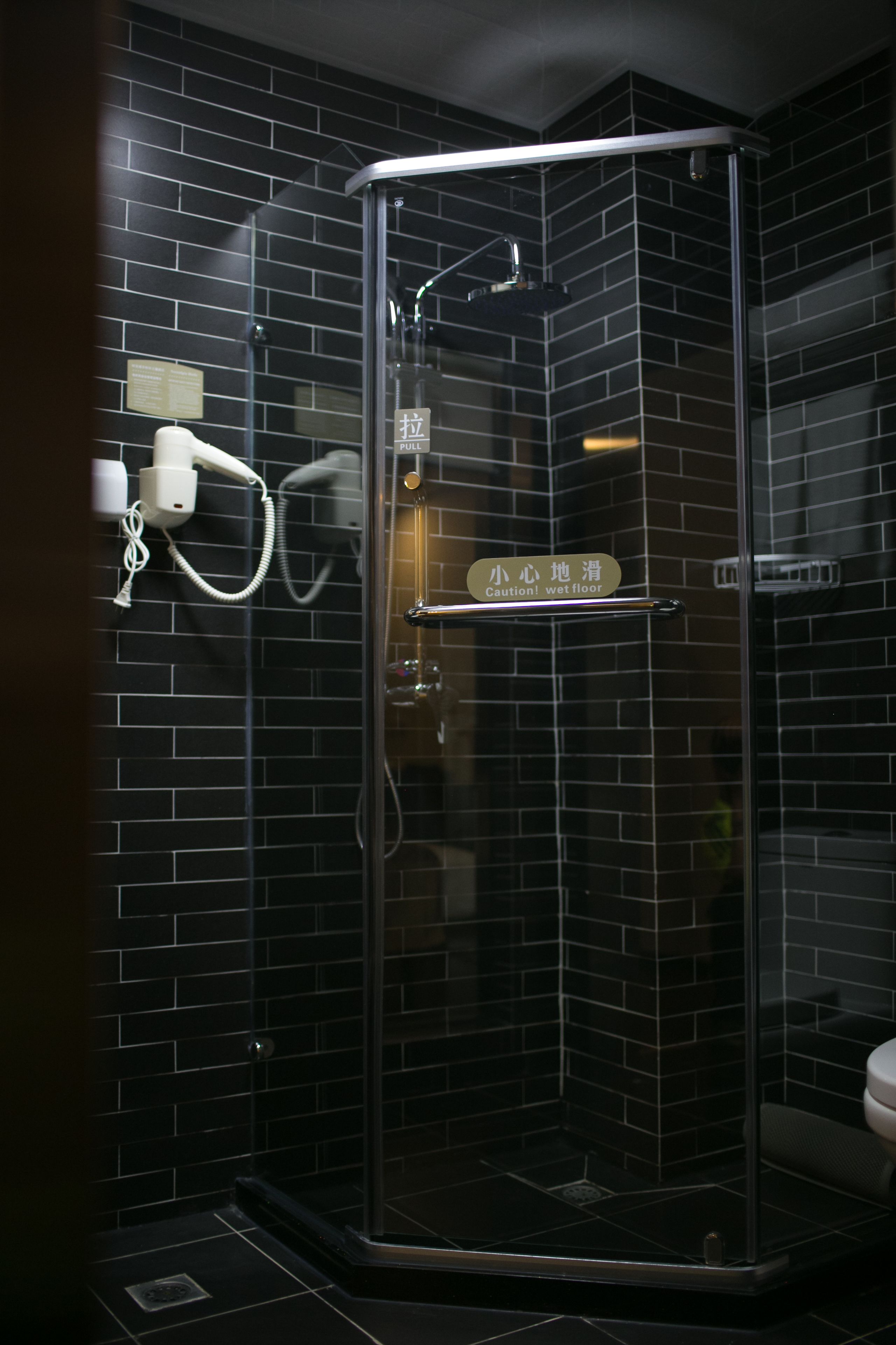 Double Room (B) | Bilik Mandi | Pancuran mandi, hulu semburan mandi hujan 