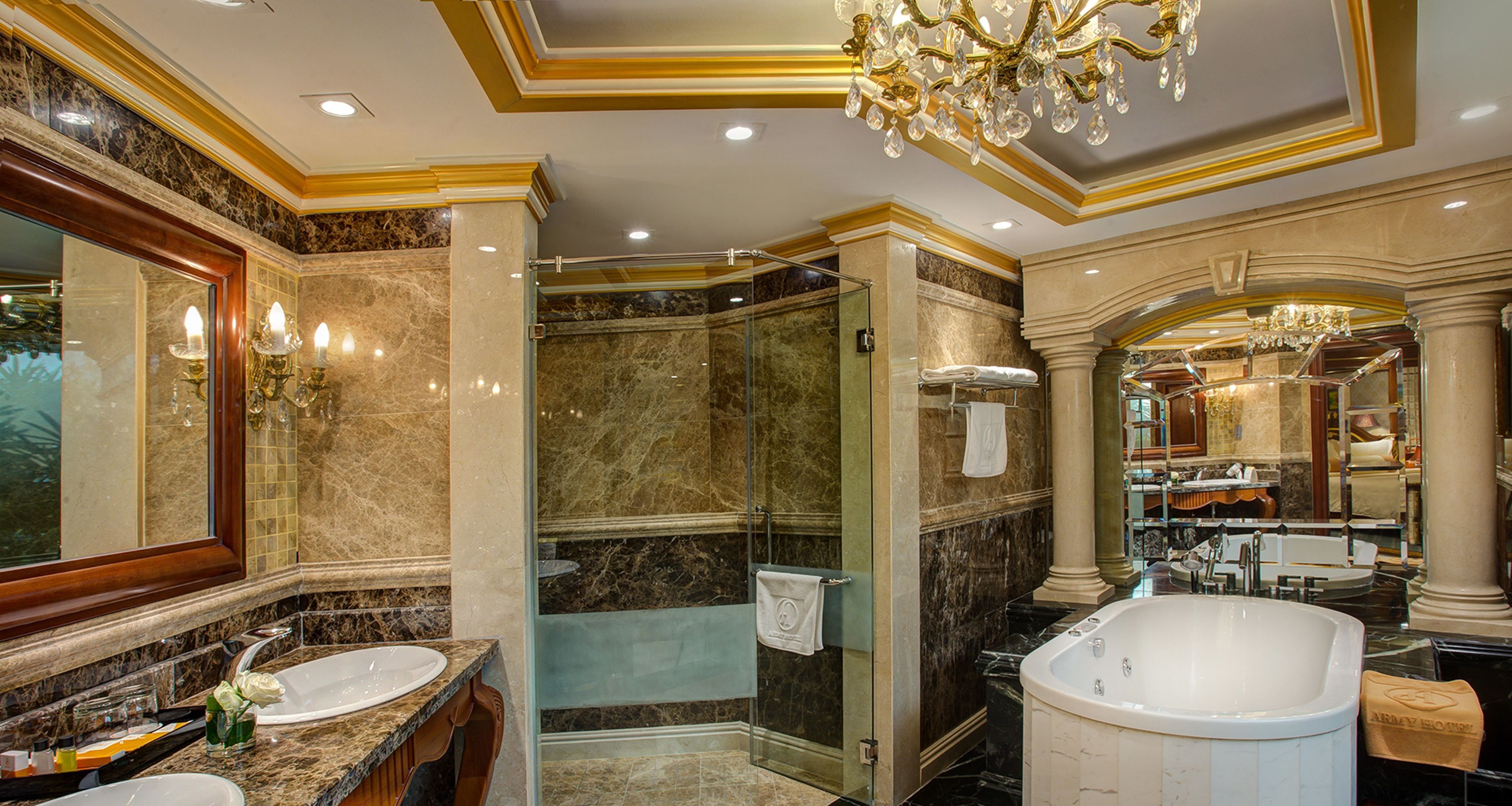 presidential room | bathroom | combined shower/bathtub, designer toiletries, hair dryer, slippers