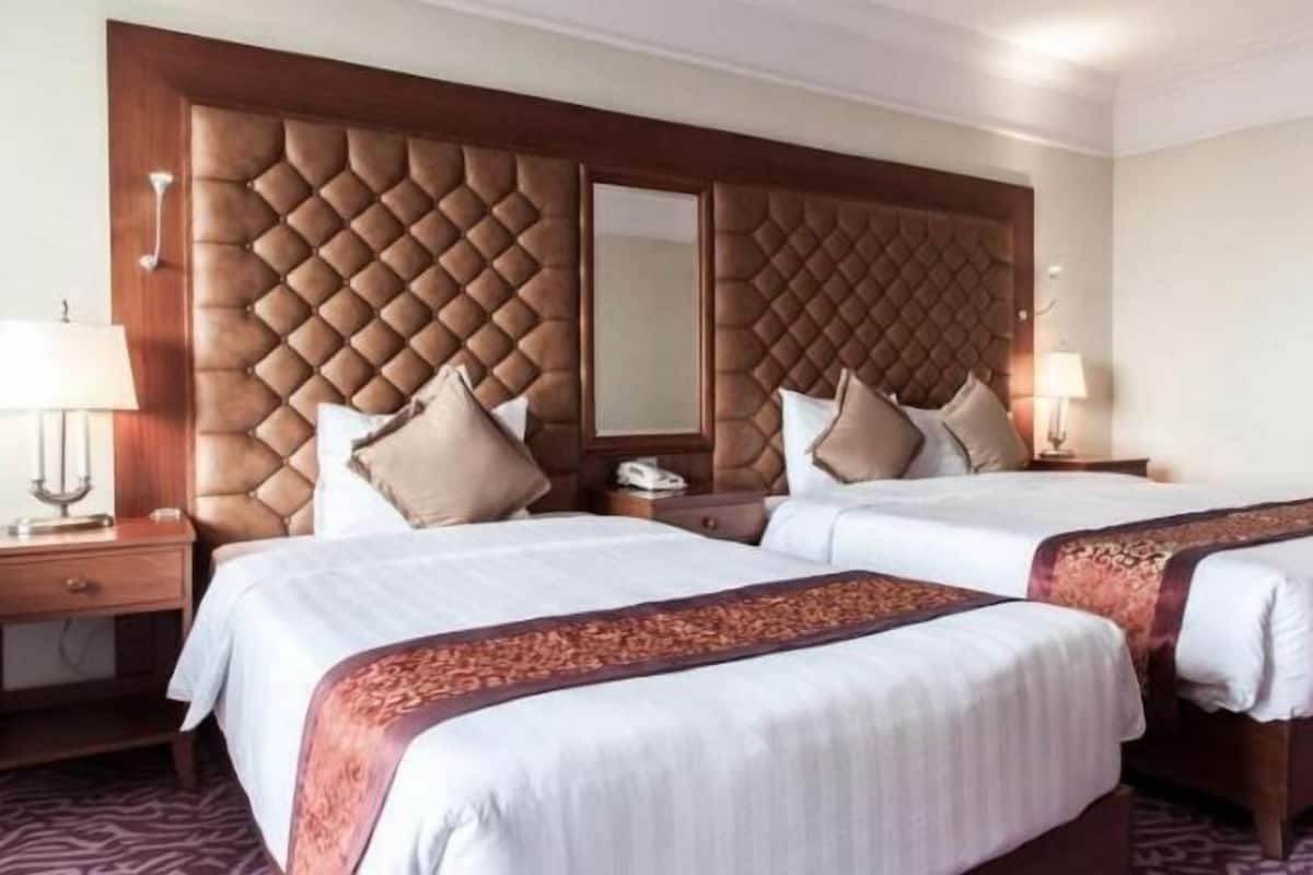 Minibar, in-room safe, desk, blackout drapes