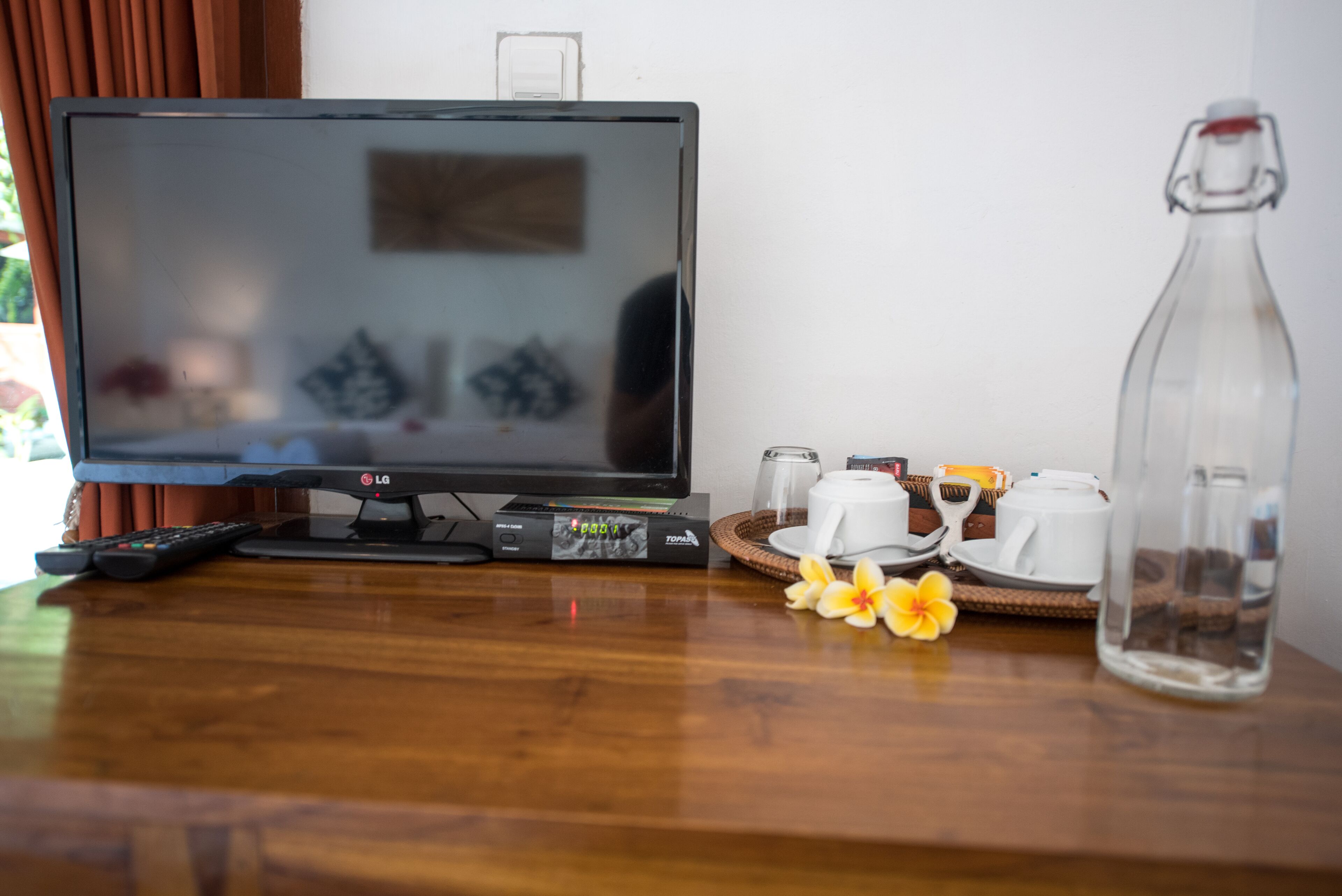 1 bedroom, premium bedding, in-room safe, desk