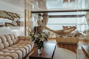 Townhouse – deluxe, 2 soverom, massasjebadekar, utsikt mot innsjø | Wi-fi (inkludert) og sengetøy