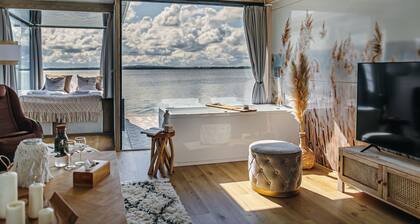 HT Houseboats