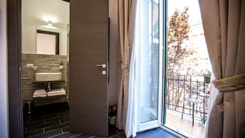 Standard Double or Twin Room, Balcony