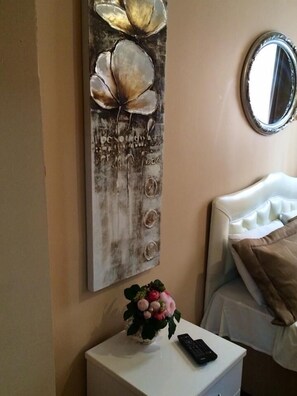 Economy Double Room | Cots/infant beds, free WiFi - Rose Rooms Apart (Istanbul)