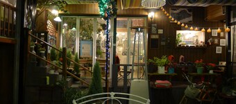 The House Hostel