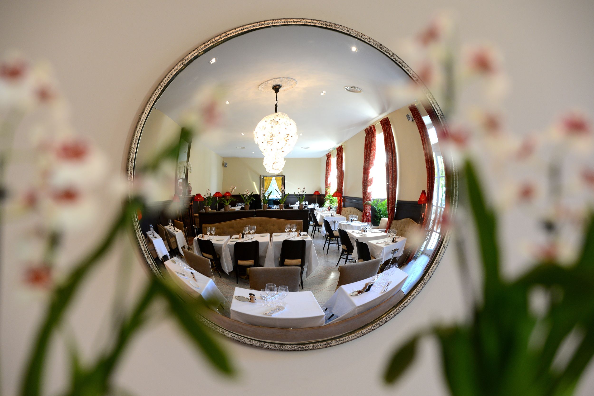 lunch and dinner served, french cuisine