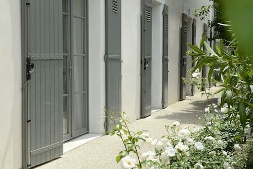 Classic Room, Ground Floor | Premium bedding, minibar, in-room safe, individually decorated