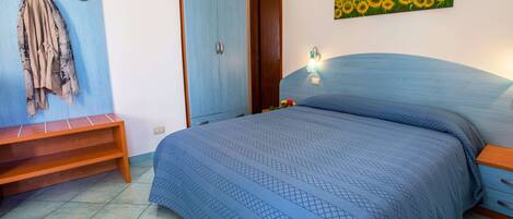 Classic Room, Air conditioning, Sea View | 1 bedroom, desk, bed sheets