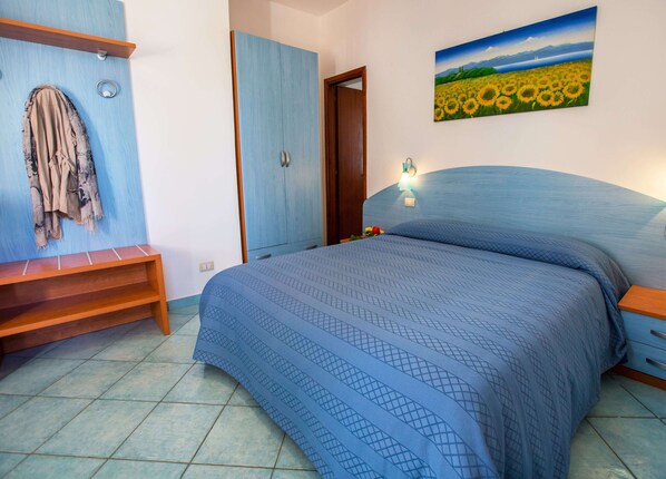 Classic Room, Air conditioning, Sea View | Desk, bed sheets - Testa di Monaco Natural Beach  (Capo d'Orlando)