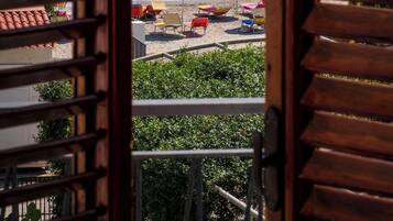 Schreibtisch, Bettwäsche