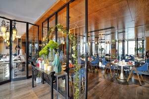 Se sirven almuerzos y cenas